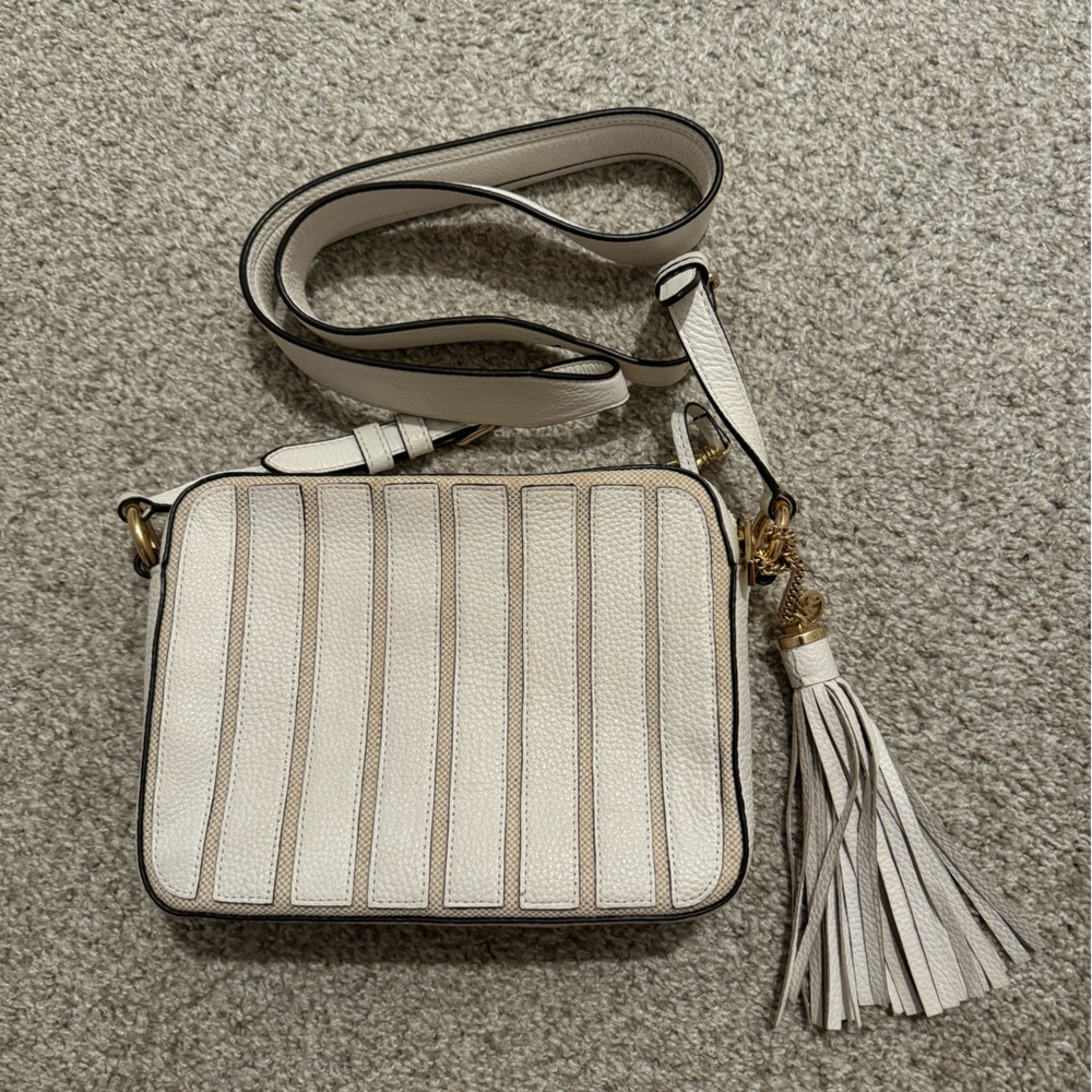 Michael kors camera bag purse **tags still attached** read description